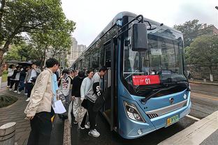 早日归来！赵睿今日迎农历生日 新疆主场大屏亮海报为其庆生